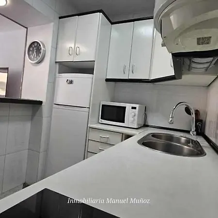 A Metros Del Castillo Sohai Apartment *