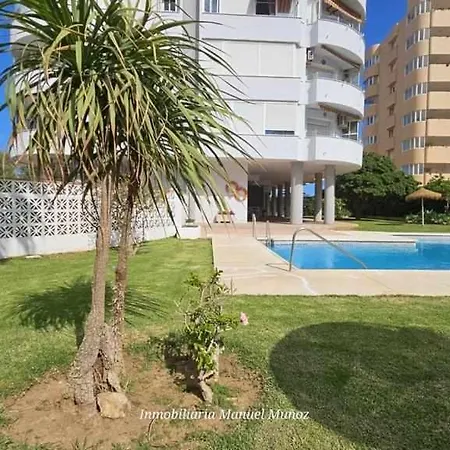 A Metros Del Castillo Sohai Apartment *