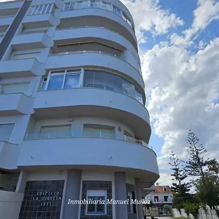 A Metros Del Castillo Sohai Fuengirola